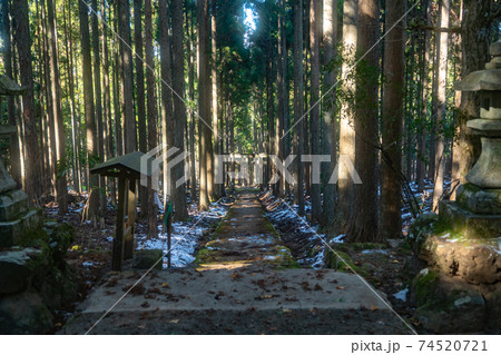 京都市右京区京北町に所在する賀茂神社を撮影 京都市右京区京北町に所在する賀茂神社を撮影 74520721