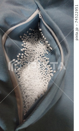 ビーズクッションのビーズ補充 74522951