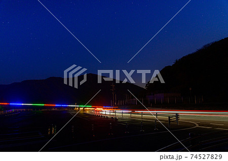 新阿蘇大橋「復興への光の架け橋」ライトアップ写真2021年2月撮影 日本 熊本県南阿蘇 新阿蘇大橋「復興への光の架け橋」ライトアップ写真2021年2月撮影 日本 熊本県南阿蘇 74527829