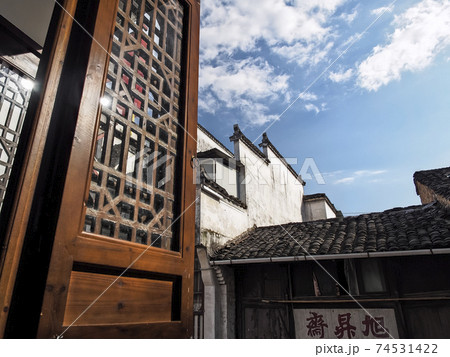 中国黄山市（屯渓）徽州建築 Tunxi (Huangshan City), Anhui, China 74531422