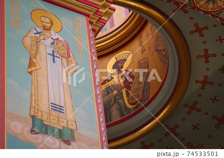 The painting of the dome in the Cathedral of Christ the Savior in Kaliningrad. 74533501