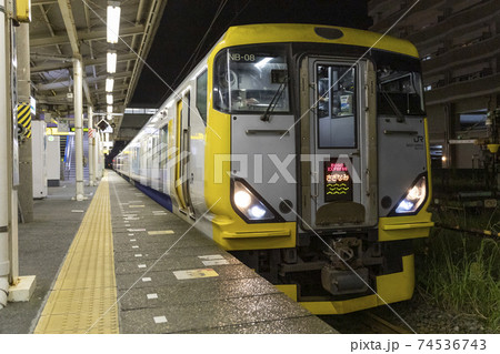 特急さざなみ 君津駅 74536743