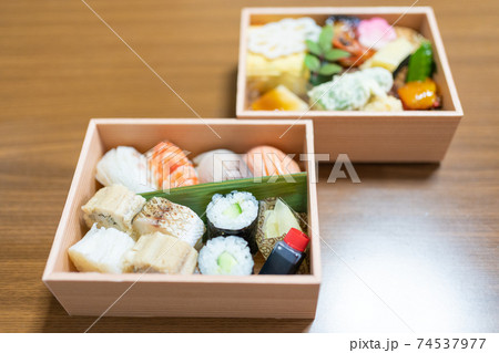 行楽弁当 行楽弁当 74537977