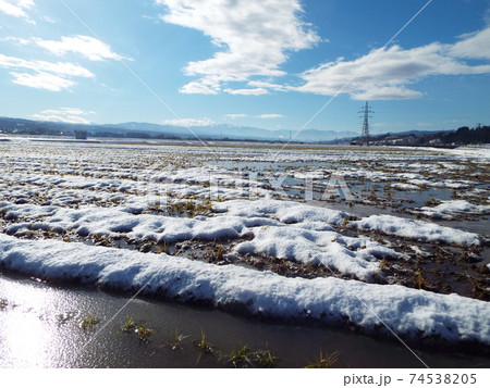 雪国の風景 74538205