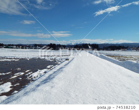雪国の風景 74538210