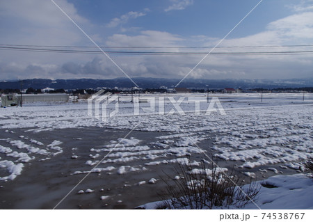 雪国の風景 74538767