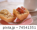 手づくりマフィンのティータイム 74541351