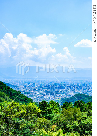 甲府の町並み（夏） 74542281