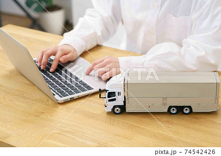 トラック　パソコン 74542426