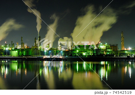 工業地帯の夜景 工業地帯の夜景 74542519
