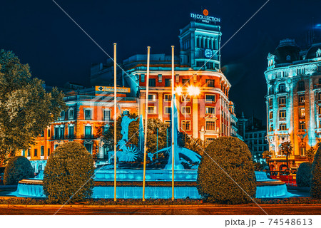 Neptune Fountain (Fuente de Neptuno) and The Westin Palace Hotel 74548613