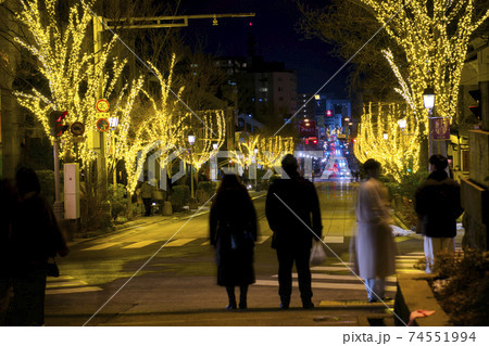 善光寺灯明祭りの帰り道の写真素材