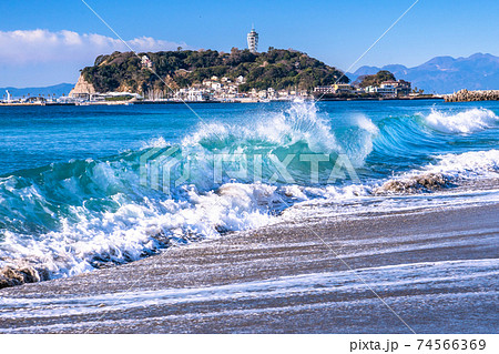 《神奈川県》江ノ島・七里ヶ浜の海岸 74566369