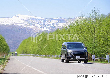 春のドライブイメージ　三菱デリカD5 74575127