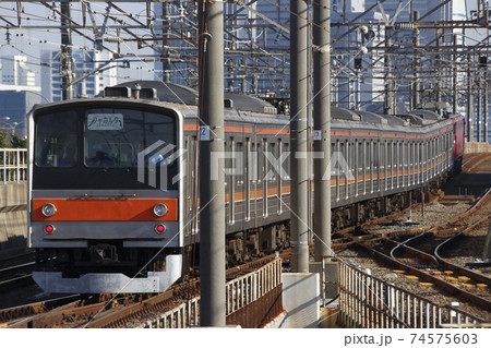 インドネシアへ旅立つ武蔵野線205系（蘇我行：31本目） 74575603