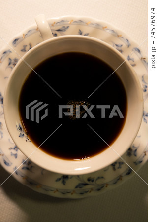 夕食後のコーヒータイム 夕食後のコーヒータイム 74576974