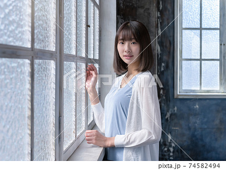 可愛い女性 74582494