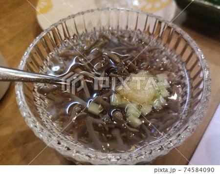 ジュンサイ 74584090