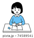 ノートを取る女の子 74589541