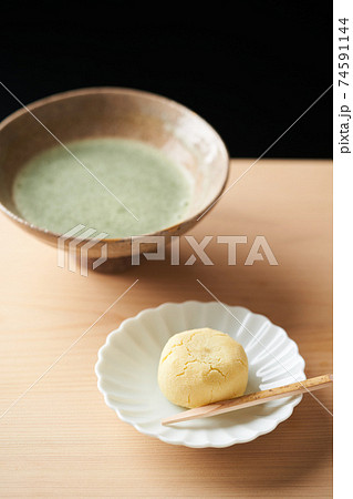 和菓子と抹茶 74591144