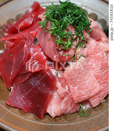 マグロ丼 マグロ丼 74593810