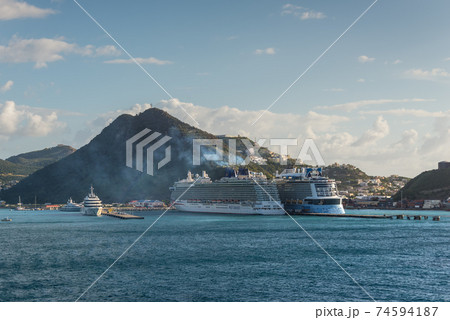 Cruise ships anchored in Philipsburg, Sint Maarten 74594187