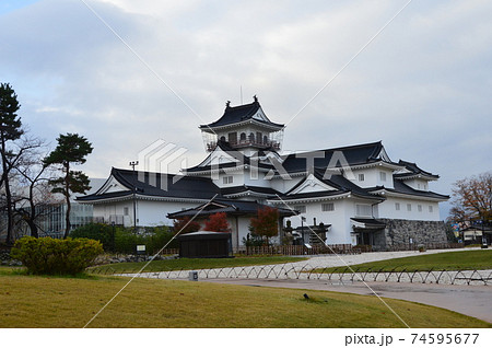 富山城（富山城址公園／富山県富山市丸の内） 74595677