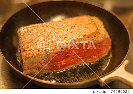 ローストビーフ　ROAST BEEF 74596026