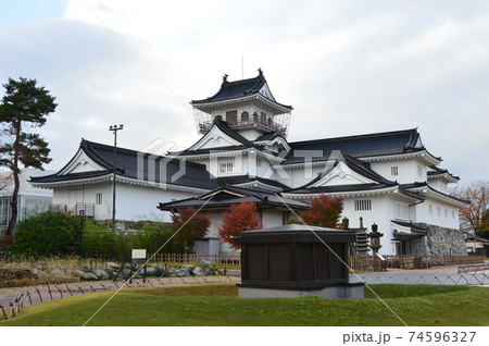 富山城(富山城址公園/富山県富山市丸の内) 富山城(富山城址公園/富山県富山市丸の内) 74596327