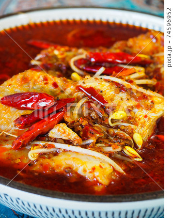 中国四川料理・水煮魚 74596952