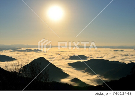 大江山からの福知山盆地の雲海 74613443