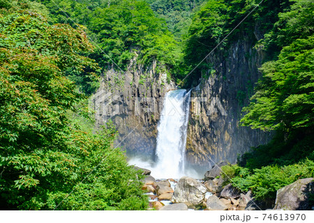 苗名滝（夏） 74613970