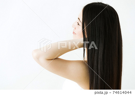 女性　ビューティー　美容　スキンケア 74614044