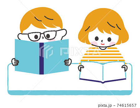 本を読む男の子と女の子 74615657