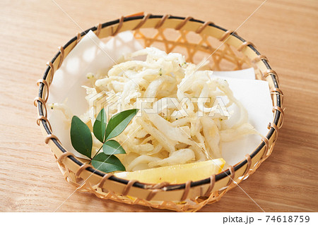 白魚の唐揚げ 74618759