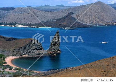 バルトロメ島からの風景 74623135