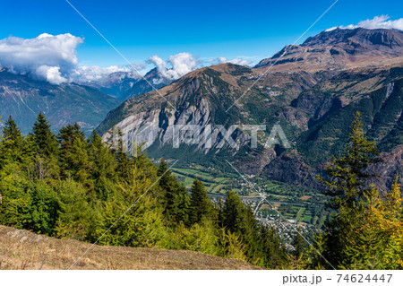 Landscape view of the mountains around Le Bourg d'Oisans in France Landscape view of the mountains around Le Bourg d'Oisans in France 74624447