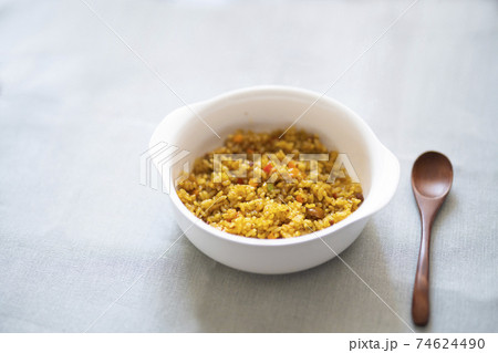 自宅で作ったドライカレー 74624490