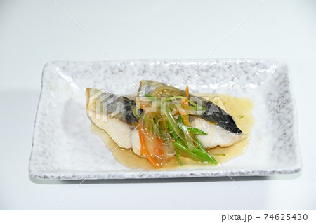サワラの餡かけ サワラの餡かけ 74625430