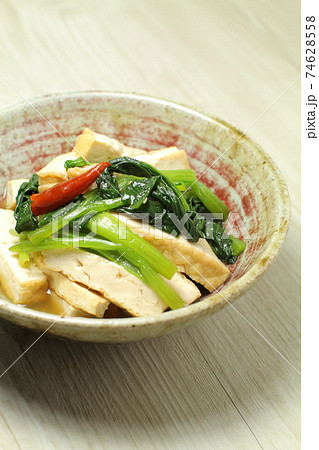 厚揚げと小松菜の煮物、煮浸し 74628558