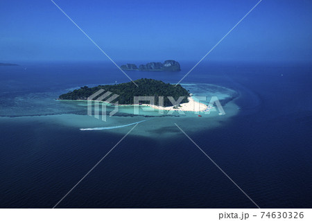 View from above, stunning aerial view of Koh phai with the beautiful beach 74630326