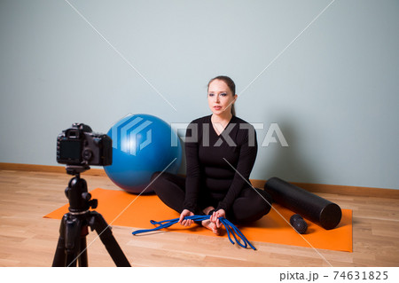 Creating video content with fitness workouts to do at home 74631825