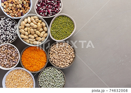 Different types of legumes in bowls 74632008