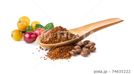 coffee powder in wood spoon on white background 74635222