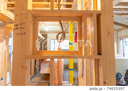 新築一戸建ての工事中の現場(ニッチ) 新築一戸建ての工事中の現場(ニッチ) 74635397