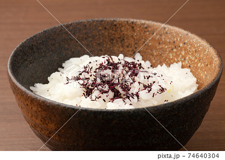 赤じそふりかけご飯 赤じそふりかけご飯 74640304