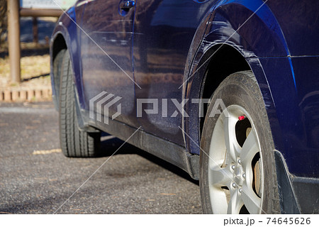 【車】フェンダーの擦り傷 【車】フェンダーの擦り傷 74645626