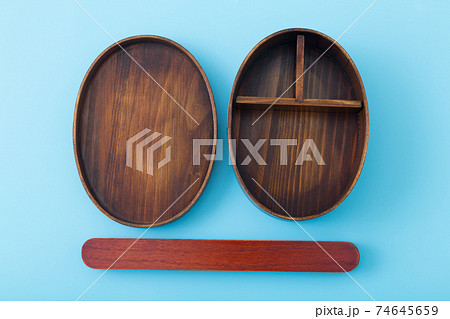 お弁当箱　物撮り　ブルーバック 74645659