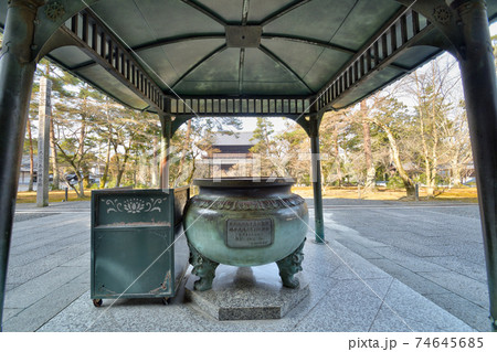 南禅寺の常香炉 74645685