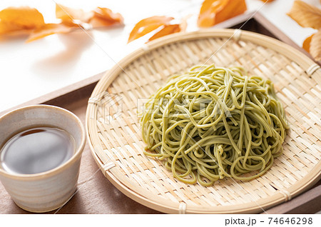 身体に良い日本食材茶蕎麦 74646298